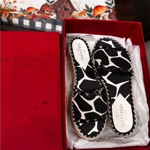 Worn once. Valentino size 39